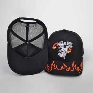 Premium 3D Broderie Plaine De Mode Casquette De Camionneur pour Hommes Logo Personnalisé Maille Chapeau Réglable Strapback 5 Panneau Casual Streetwear Cap - Product Image 2