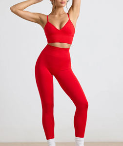 Leggings haute performance Leggings rouges sans couture pour femme avec coupe sculptante et tissu extensible respirant - Product Image 4