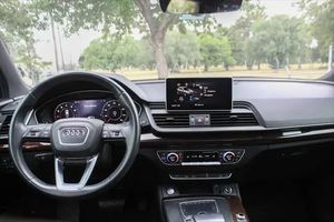 2020 Audi Q5 45 Premium Plus - Product Image 5