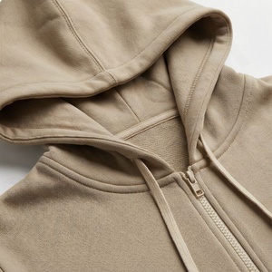 Conjunto Deportivo Premium Unisex Personalizado Talla XL para Hombre, Bloques de Color, Temporada de Invierno, Logotipo y Opciones Adicionales, Ropa Deportiva Económica - Product Image 4