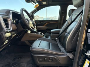 GM C Canyon 4WD Denali 2024 Usado en Buen Estado - Product Image 3