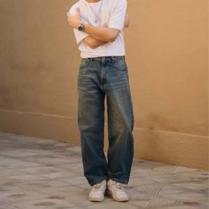 กางเกงสเวตเตอร์ขาตรงสำหรับผู้ชายกางเกงวอร์มผ้าโพลีเอสเตอร์ทรงหลวมมีจีบสำหรับผู้ชายกางเกงวอร์มทรงหลวมแบบสั่งทำ - Product Image 6