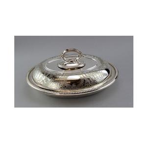 Plat de service en acier inoxydable de luxe, parfait pour les repas haut de gamme lors de fêtes, d'événements et de réunions de famille - Product Image 4