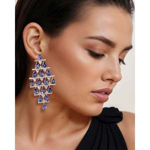 Boucles d'oreilles chandelier Tanzanite - Bijoux tendance et audacieux - Product Image 2