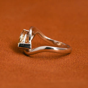 แหวนแต่งงานสีทองล้วนแบบ18KT หรูหราสง่างามสง่างามสง่างามประดับเพชรรูปทรงมาร์กีสีเหลืองตัดในห้องปฏิบัติการการออกแบบที่ทันสมัยสไตล์คลาสสิก IGI - Product Image 3