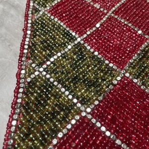 Mantel Individual de Satén Floral con Cuentas a Cuadros, Decoración Moderna Hecha a Mano para Fiesta de Navidad, Bodas, Hogar, Hoteles a Precio de Descuento - Product Image 3