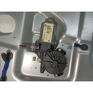 Mécanisme de levage de la vitre avant. DX HYUNDAI Santa Fe 2ème Série 824812 B000AS D4EB (03>06) - Product Image 2