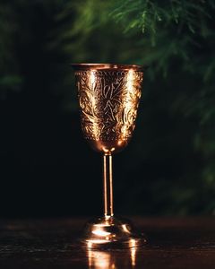 Vaso de cobre para almacenar agua con propiedades naturales para mejorar la hidratación y la digestión - Product Image 3