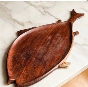 Elegante plato de madera hecho a mano para frutas, queso y aperitivos, bandeja rústica de madera para servir para uso doméstico y en restaurantes - Product Image 4