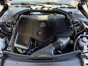 รถยนต์เมอร์เซเดส-เบนซ์ ซี-คลาส ซี 300 4MATIC ปี 2025 สภาพดี ใช้งานน้อย - Product Image 2