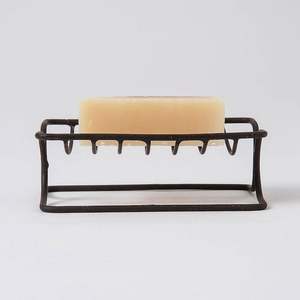 Porte-savon élégant en fer conçu pour garder l'espace de salle de bain organisé tout en ajoutant un charme vintage décoratif - Product Image 3