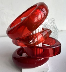 Stylish Modern Resin Bangles for Ladies with Smooth Texture Waterproof Custom Colors Fashion Accessory for Daily Occasion Use - Product Image 4
