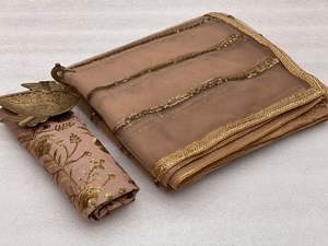 Collection de vêtements de mariage et de soirée pour femmes chemisier sari en filet souple Mono lourd avec broderie fourniture en gros d'usine - Product Image 2