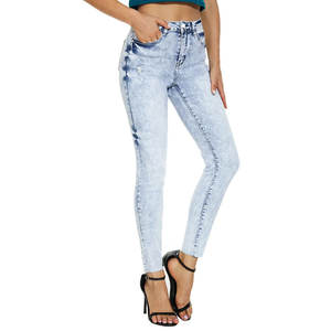 Jeans respirants à jambe droite pour femmes, pantalons en denim délavé, coupe ajustée et personnalisés pour femmes. - Product Image 2