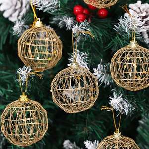 Boule de Noël métallique suspendue pour les décorations festives d'arbre de Noël - Product Image 1
