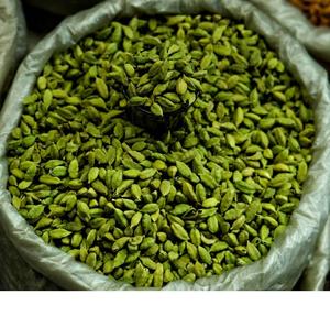 Pure <b>Green</b> Cardamom Whole | High Aroma | Export Quality | Bulk Supply - Product Image 1