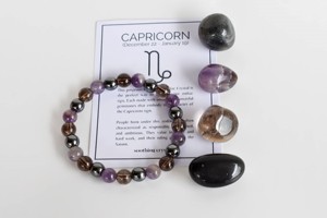 Nouvel Arrivage Kit de Cristaux Naturels du Zodiaque CAPRICORNE, Qualité Guérison, Pierre de Naissance, Pierres Roulées, Carte de Pierres, Perles, Bracelet - Product Image 1