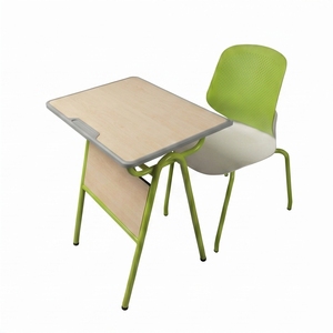 Escritorio Escolar Moderno con Silla Colorida, Superficie de Madera, Diseño Duradero, Estilo Contemporáneo para Uso en el Aula - Product Image 4