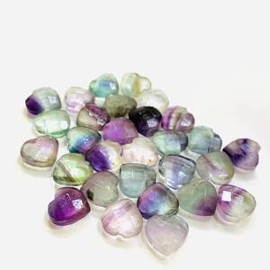 Cuentas Sueltas de Fluorita Talladas a Mano en Forma de Corazón con Facetas de 10 mm - Product Image 3
