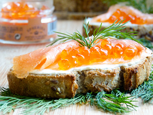 Salmon roe - Spherika 100g glass jar 3oz salmon egg <b>red</b> caviar gluten free GMO free roe fish egg seafood Keta Ikura wild salmon - Product Image 4