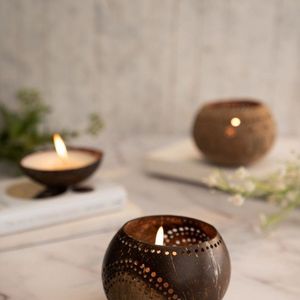 Portavelas de coco de VIET FARGIMEX/Calidad vietnamita, encanto natural para la decoración de su hogar - Product Image 5