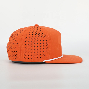 Vente en gros de chapeau en polyester personnalisé de haute qualité avec logo brodé, 5 panneaux, coupe laser, trou, bord plat, casquette de relance étanche - Product Image 4