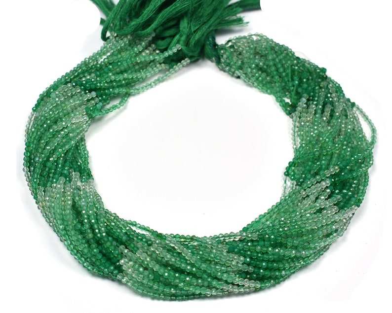 สีเขียว