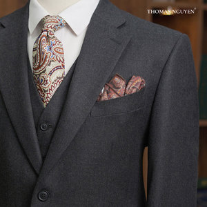Traje de Boda Negro de Lujo a Medida para Hombre, Estilo Carta de Amor |   Colección Lovey Dovey |   Hecho en Vietnam - Product Image 2
