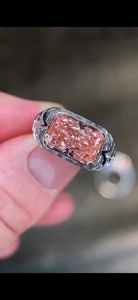 Anillo de Oro Blanco de 18 Quilates con Diamante Cultivado en Laboratorio de 5 Quilates, Color Rosa Intenso, Pulido Radiante, Excelente, VVS2, Certificado IGI - Product Image 3