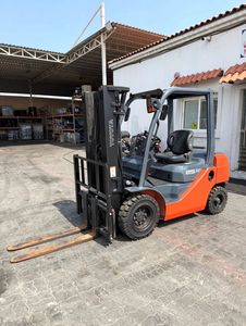 Reach truck forklift with strong steel structure. - Product Image 4