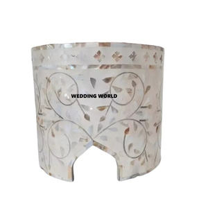 Support à gâteau en bois de forme ronde avec trois pieds ustensiles de cuisine faits à la main de qualité supérieure support à gâteau en bois de concepteur élégant classique - Product Image 5