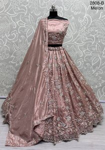 Lehenga choli ออกแบบด้วยงานฝีมือ khatali - Product Image 4