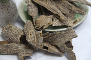 Copeaux de bois de fourmi de bonne qualité spécial du Vietnam parfum agréable artisanat à la main qualité Double souper Bakhoor AOW2 - Product Image 3