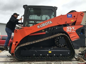 รถตักล้อยาง Kubota SVL95-97-2 ใหม่และมือสอง พร้อมใช้งาน ระบบตีนตะขาบ ยูโร 5 มาตรฐาน EPA พร้อมรถตักหลังขุดดินและรถตักหน้า - Product Image 3