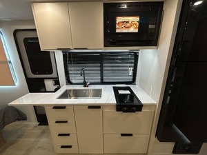 Remolques de Viaje Usados Winnebago Industries Micro Minnie 2108FBS 2026 - Product Image 4