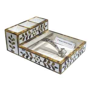 Vente en gros Design tendance Porte-serviettes en bois et en résine avec porte-couverts pour table à manger disponible au meilleur prix - Product Image 1