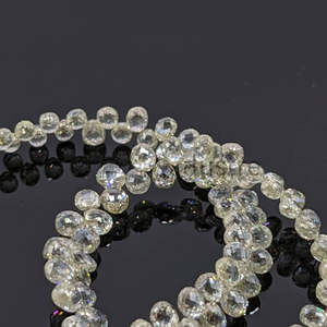 Collar de Diamantes Briolette Blancos y Amarillos Claros, Calidad Excelente AAA+, Diamantes Naturales - Product Image 3