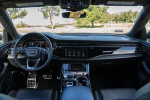 EXREMELY CLEAN 2022 AU-DI RS Q8 TWIN-TURBO V8 AWD READY TO DELIVER - Product Image 3