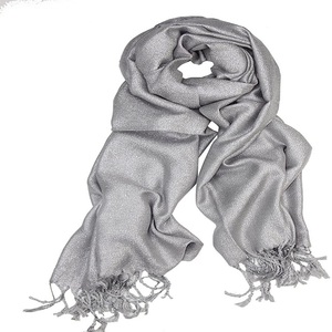 ผ้าคลุมไหล่ดีไซน์คลาสสิกสำหรับผู้หญิงผ้าพันคอผ้า Pashmina อบอุ่นแบบกำหนดเองสำหรับฤดูหนาวผ้าพันคอผ้าแคชเมียร์วิสคอส - Product Image 1
