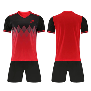 Maillots de football personnalisables à manches courtes respirants, dernier design, 100% polyester, uniformes de football très vendus - Product Image 1