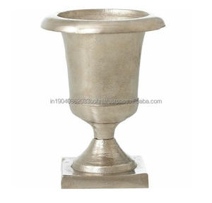 Fabricante de jarrones de flores, jarrones de metal para mesa de boda, oficina, restaurante, hogar, sala de estar, decoración para exportación desde India - Product Image 1