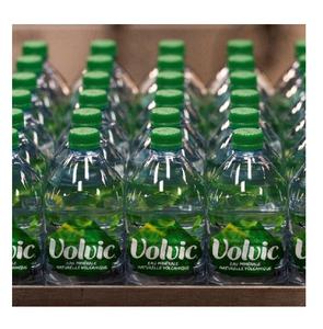 Refresque su cuerpo de forma natural con agua Volvic en venta, agua pura procedente de manantiales volcánicos para la hidratación diaria. - Product Image 2