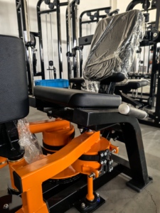 Machine à adducteurs et abducteurs assis à charge par pignon pour salle de sport, équipement d'entraînement directement de l'usine Dezhou - Product Image 6
