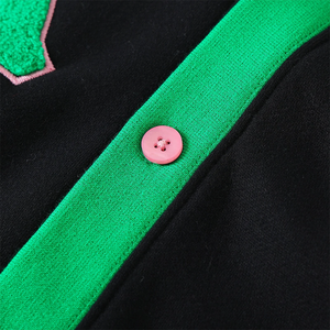 A | Cardigan en molleton à rayures noires et vertes avec lettres brodées en chenille KA - Product Image 6
