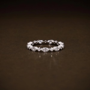 Anillo de Eternidad con Diamantes Marquise en Oro Sólido de 18k, Anillo de Diamantes Cultivados en Laboratorio de 1.23 CTW, Anillo Apilable con Corte Marquise y Redondo - Product Image 1