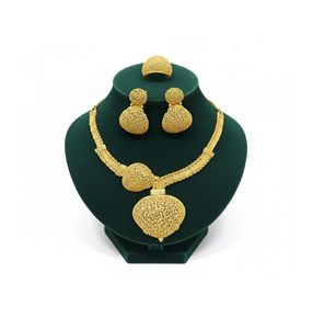 Collar de Mujer en Oferta, Chapado en Oro de 24K, Ligero y Elegante, Diseñado para un Uso Cómodo Durante Todo el Día - Product Image 3