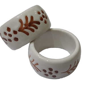 Soporte para servilletas de resina, anillo de resina hecho en la India para utensilios de cocina, para pedidos al por mayor y a granel - Product Image 1