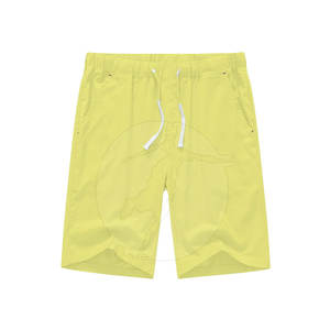 Short de course personnalisé Short d'entraînement coupe-vent en nylon fabriqué au Pakistan pour les shorts pour hommes - Product Image 1