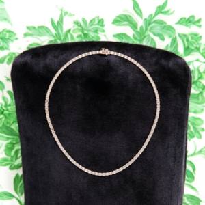 Collar de ajuste de bisel clásico de diamante de corte esmeralda de moissanita de 10,00 quilates de 30/925 pulgadas hecho en plata para ella - Product Image 4