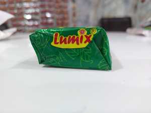 El mejor jabón de baño Lumix Neem con material ABS Extractos naturales de estilo simple para el cuidado suave de la piel Hidrata y cura la India - Product Image 2